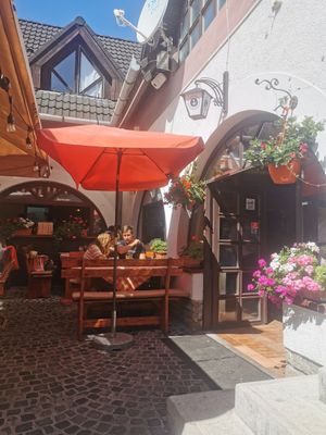Restaurant garden at Stég Pub Pizzéria in Tihany