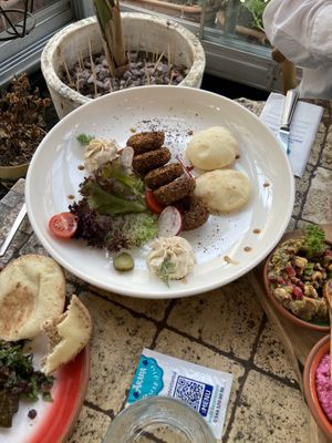   at Arada Cafe in Istanbul