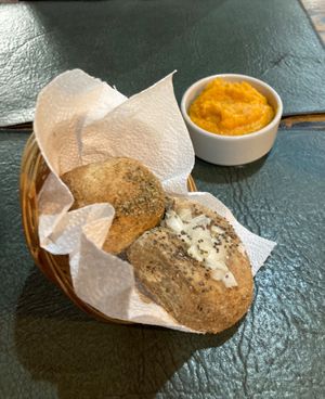 Free bread at Abuela Pan in Buenos Aires