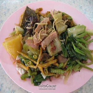 Plate of food from buffet at Yota Vegetarian Foods in Phuket