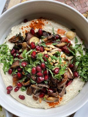 Hummus mit Pilzen   at Al Salam in Cologne