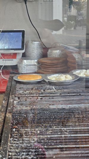  at Knafeh Al Jamila in Tel Aviv