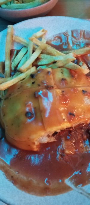 Vegan francesinha at Adega das Francesinhas in Leiria