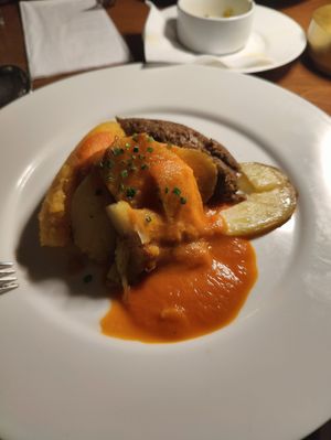 Vegan haggis with veggies (sans creme sauce to make vegan) at Howies in Edinburgh