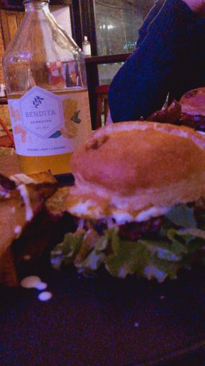 Hamburguesa de mix de hongos  at Mushroom Bar in Montevideo