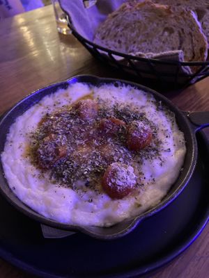 Por favor si van al mushroom pidan el provolone de caju que no se van a arrepentir 😍  at Mushroom Bar in Montevideo