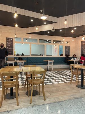 Lugar para sentarse  at Emporio La Rosa in Concon