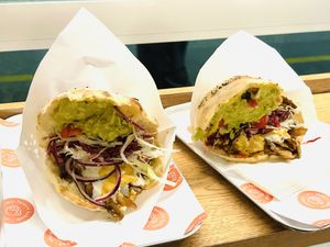   at mit & ohne in Zurich