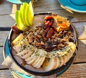 Smoothie bowl at Fins Beach Cafe in Sandown