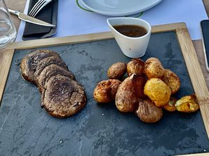Steak with potato’s  at 5SENSES Restaurant in Santorini