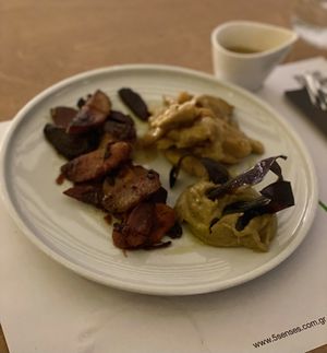 Chikey Stripes at 5SENSES Restaurant in Santorini