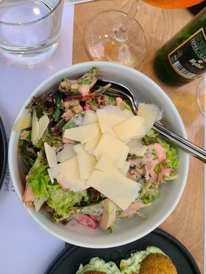 Seasonal salad with strawberries, cherry tomatoes and vegan parmesan at 5SENSES Restaurant in Santorini