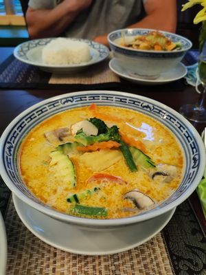 Gelbes Thai Curry mit Tofu at Lemongrass in Heilbronn