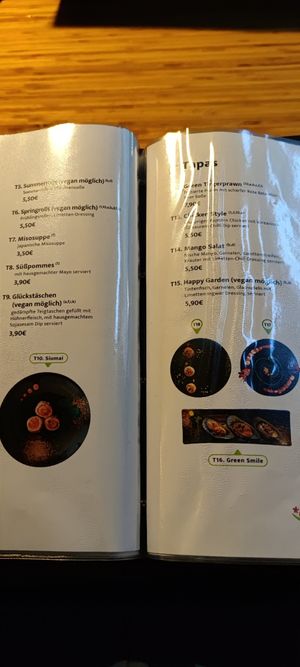 Vereinzelte vegane Optionen at Asia Town in Schwerin