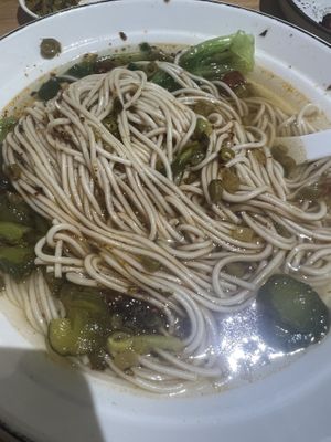 Lots of goodies to customize your noodles however you like   at Even Noodles Sing 碗阳春 in Shanghai