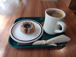 Black sesame seeds cookie and Americano at Halt in Seoul
