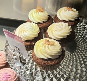vegan cupcakes: Carrot Cake (gluten-free) #Veganuary at Superhero Records in Berlin