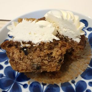 Carrot Cake cupcake (gluten-free) - inside #Veganuary at Superhero Records in Berlin