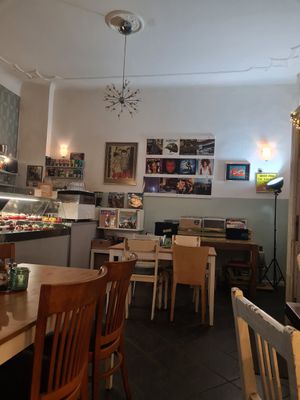  at Superhero Records in Berlin