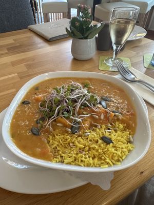 Much to sweet snd overcooked mango sweet potatoe curry  at Lenk‘s in Waren Muritz