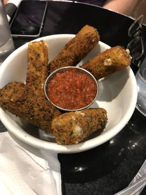Mozz sticks at Champs Diner in Brooklyn