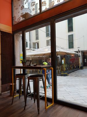  at Submarine Burgers in Zadar