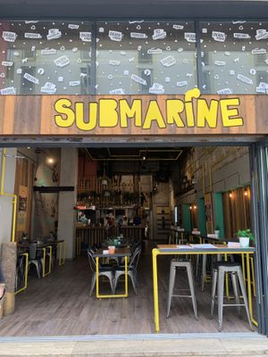   at Submarine Burgers in Zadar