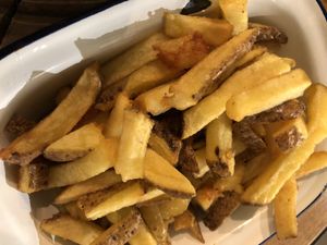 The fries were fresh  at Submarine Burgers in Zadar