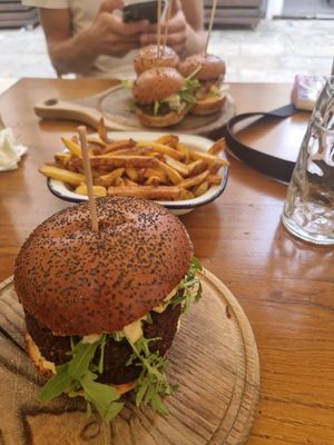  at Submarine Burgers in Zadar