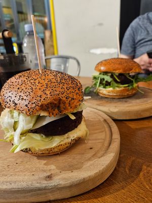  at Submarine Burgers in Zadar