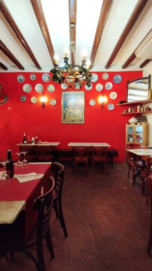 Una de les dues sales del restaurant at Restaurante El Cortijo in Montblanc