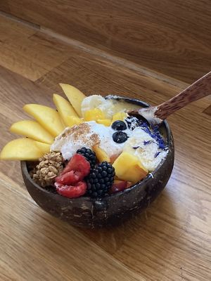 Peaches and “cream” smoothie bowl  at MIIKO in Poole