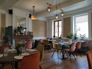 Dining room at HO' Gastronome in St-germain-du-bois