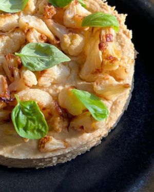 Csicseriborsópaszta sült fűszeres karfiollal #Veganuary at Cafe Corso Étterem in Szentgotthard