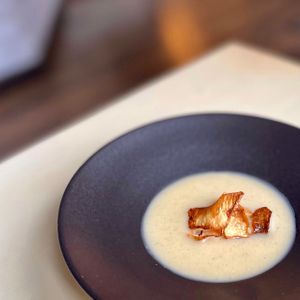 Almás-gyömbéres zellerkrémleves  at Cafe Corso Étterem in Szentgotthard