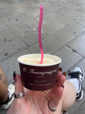 Absolute best vegan gelato I’ve ever had!!!! So good. The dark chocolate and vanilla and coconut are amazing   at Papagiorgis Patiserie-Gelateria in Corfu