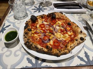 Fimma pizza with pesto crust dip 😋  at Tredici in Grimsby