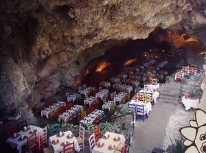  at La Gruta Teotihuacan in San Juan Teotihuacan