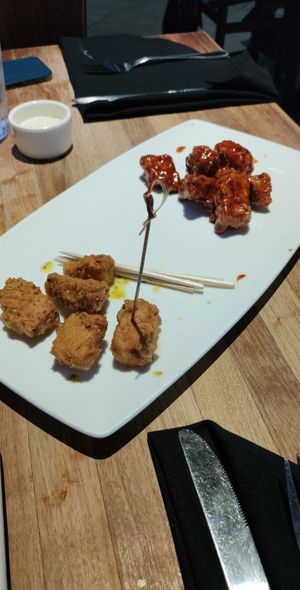Gardein wings at Yard House in Northridge