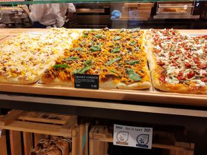 Vegan pizza at The Bridge in Zurich