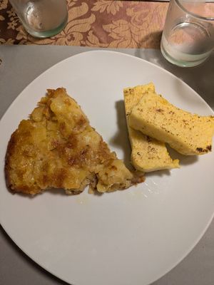 Frito with polenta (vegetarian because of cheese) at La Dimora del Bardo in Nimis