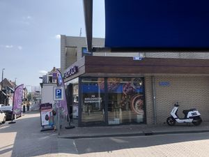 Located at the corner with the Kerkstraat at EkoPlaza - Bergse Dorpsstraat in Rotterdam