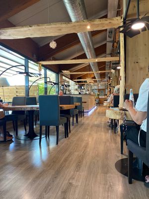 L’interno con banco bar at Natural Bio Taste in Carugate