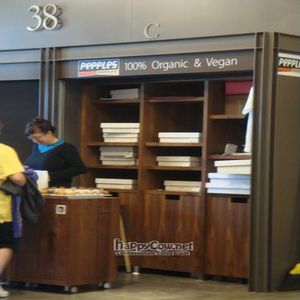 Pepples kiosk at Pepples Organic Donuts in San Francisco