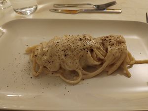 Spaghetti cacio e pepe at Vegan Domus Mea in Vicenza