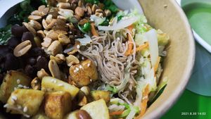 Very well fried and delicious Beehoon at Living Wholesome 生活天然健康素食 - Fortune Centre in Central Singapore