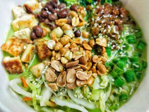 After pouring in the tea at Living Wholesome 生活天然健康素食 - Fortune Centre in Central Singapore