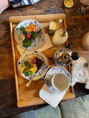 Snickers and Chocolate cake at Hattesgaard in Romo