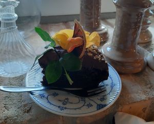 Vegan chocolate cake at Hattesgaard in Romo