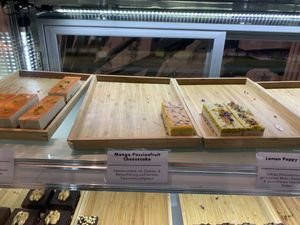 Mango cheesecake #Veganuary at Lola's Kitchen (at The Bridge) in Zurich